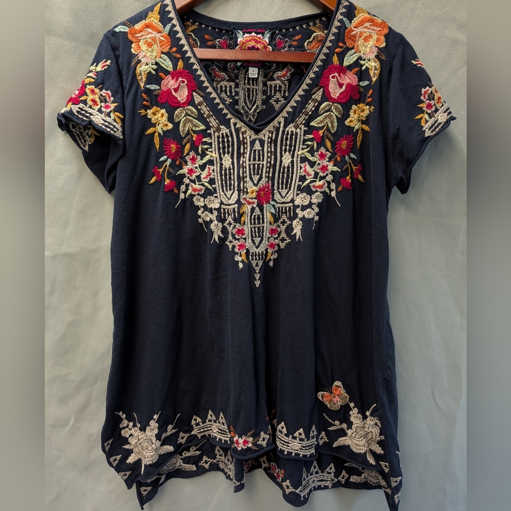 Johnny Was Izora Navy Floral Embroidered Blouse Size Small